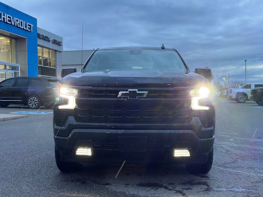 2023 Chevrolet Silverado 1500 in Pickering, Ontario - 3 - w1024h768px