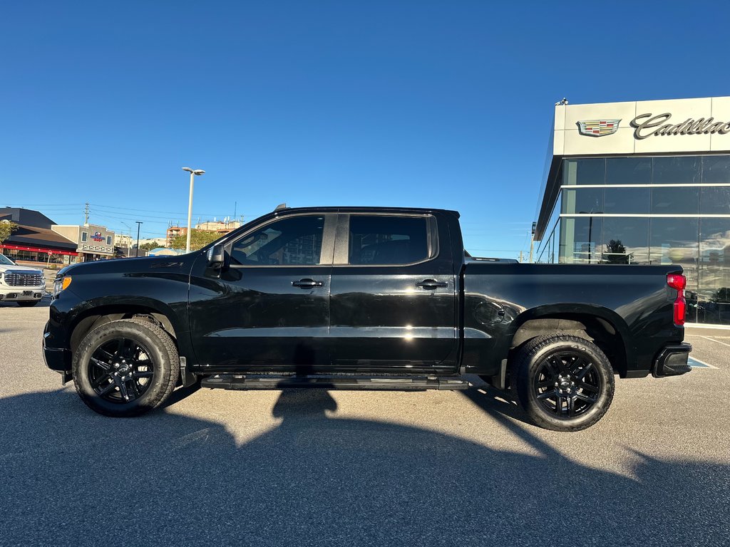 2023 Chevrolet Silverado 1500 in Pickering, Ontario - 2 - w1024h768px