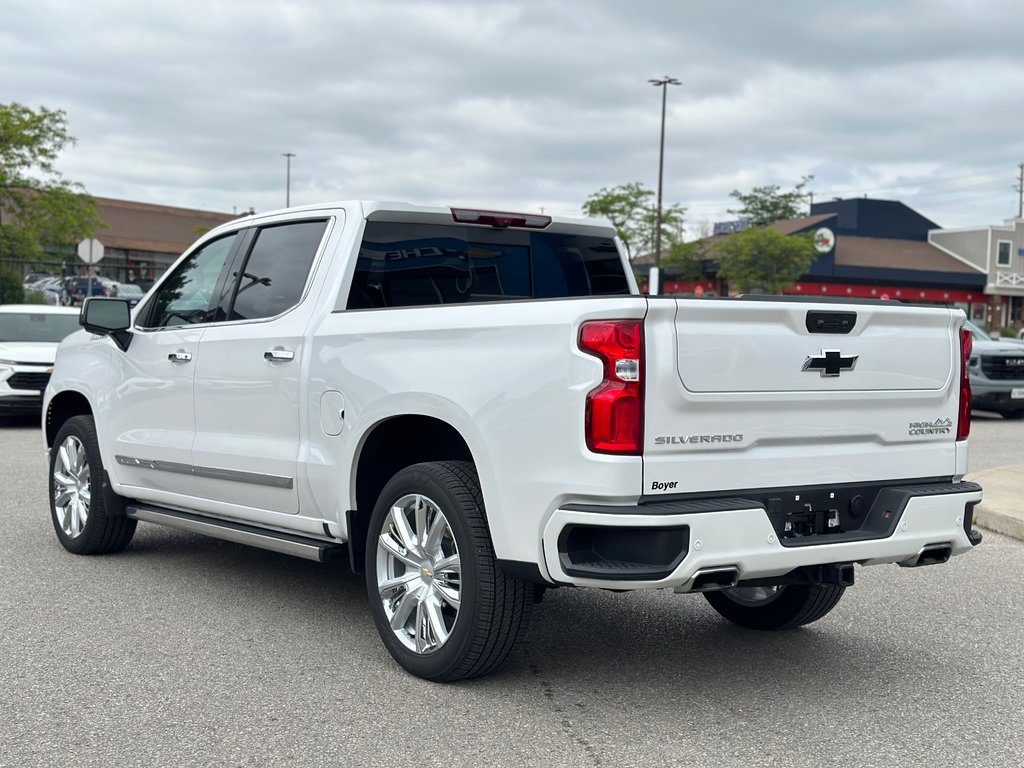 2024 Chevrolet Silverado 1500 in Pickering, Ontario - 3 - w1024h768px