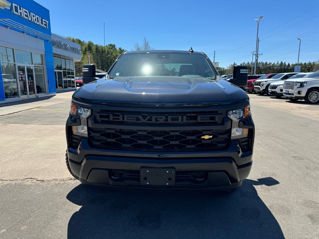 2024 Chevrolet Silverado 1500 in Pickering, Ontario - 2 - w1024h768px