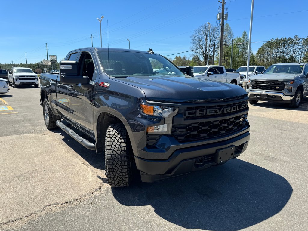 2024 Chevrolet Silverado 1500 in Pickering, Ontario - 3 - w1024h768px