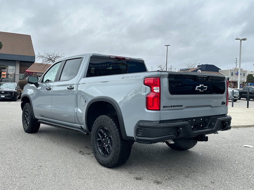 2024 Chevrolet Silverado 1500 in Pickering, Ontario - 3 - w1024h768px