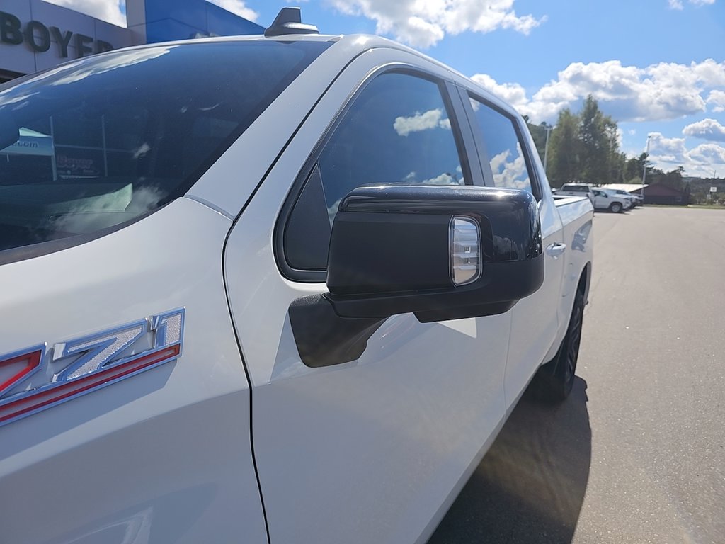 2025 Chevrolet Silverado 1500 in Pickering, Ontario - 10 - w1024h768px