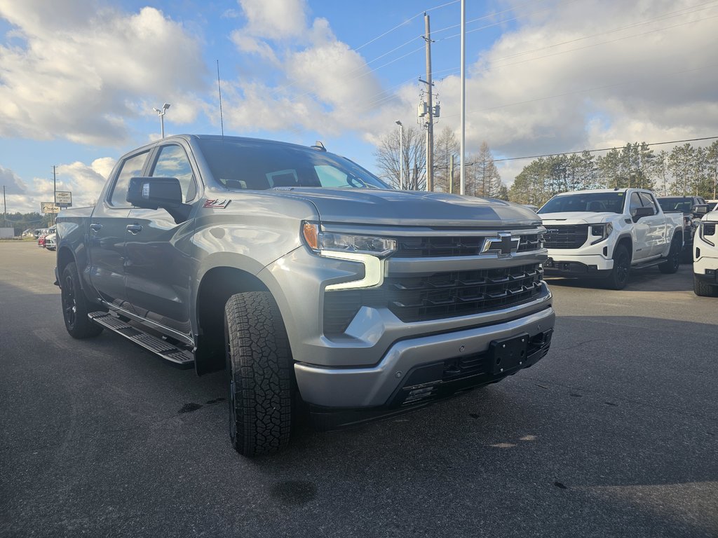 2025 Chevrolet Silverado 1500 in Pickering, Ontario - 3 - w1024h768px