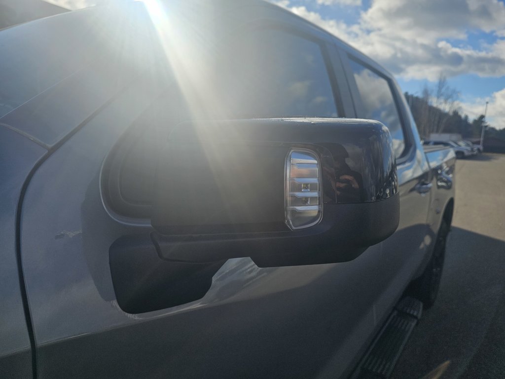 2025 Chevrolet Silverado 1500 in Pickering, Ontario - 10 - w1024h768px