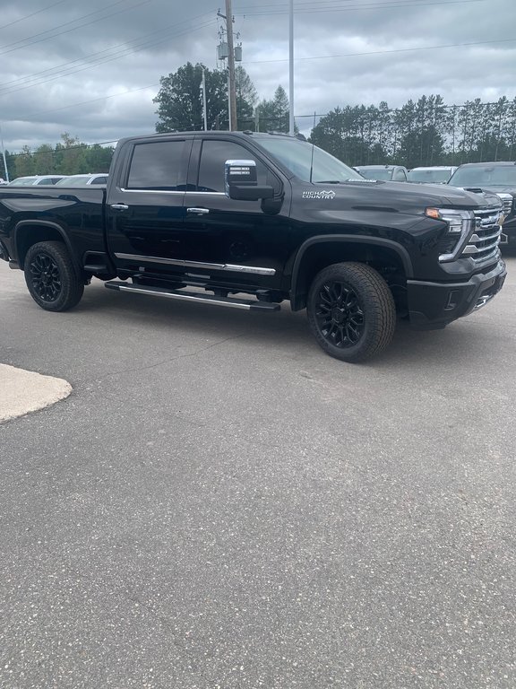 2024 Chevrolet SILVERADO 2500 HD in Pickering, Ontario - 4 - w1024h768px