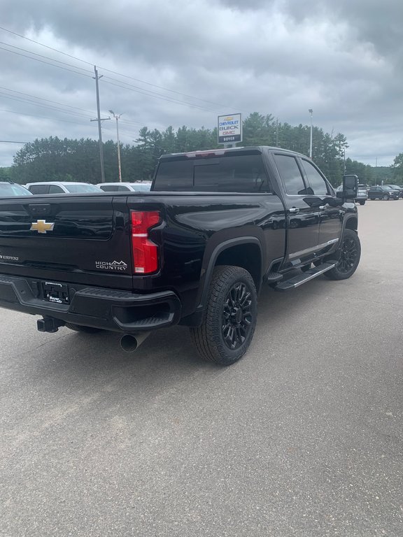 2024 Chevrolet SILVERADO 2500 HD in Pickering, Ontario - 7 - w1024h768px