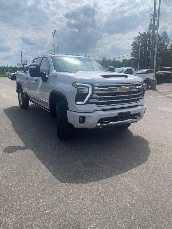 2024 Chevrolet SILVERADO 2500 HD in Pickering, Ontario - 3 - w1024h768px