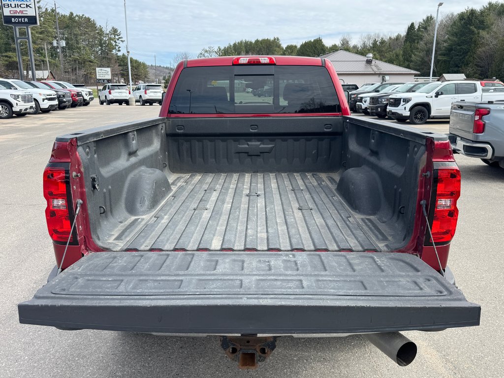 2019 Chevrolet Silverado 2500HD in Bancroft, Ontario - 9 - w1024h768px