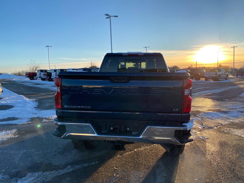 2023 Chevrolet Silverado 2500HD in Pickering, Ontario - 4 - w1024h768px