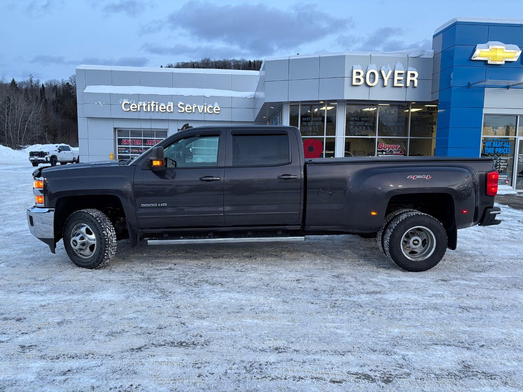 2015 Chevrolet SILVERADO 3500HD BUILT AFTER AUG 14 in Bancroft, Ontario - 12 - w1024h768px