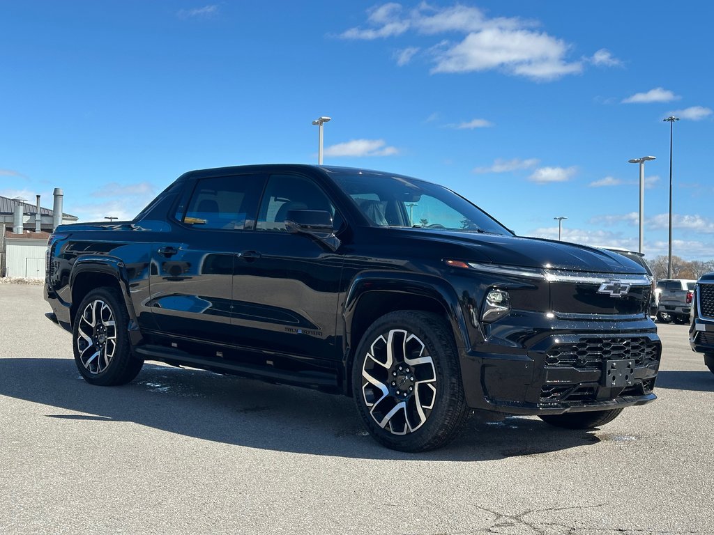 2024 Chevrolet Silverado EV in Pickering, Ontario - 7 - w1024h768px