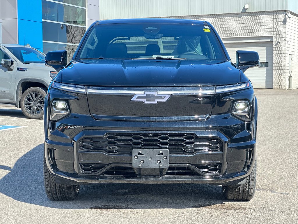 2024 Chevrolet Silverado EV in Pickering, Ontario - 8 - w1024h768px