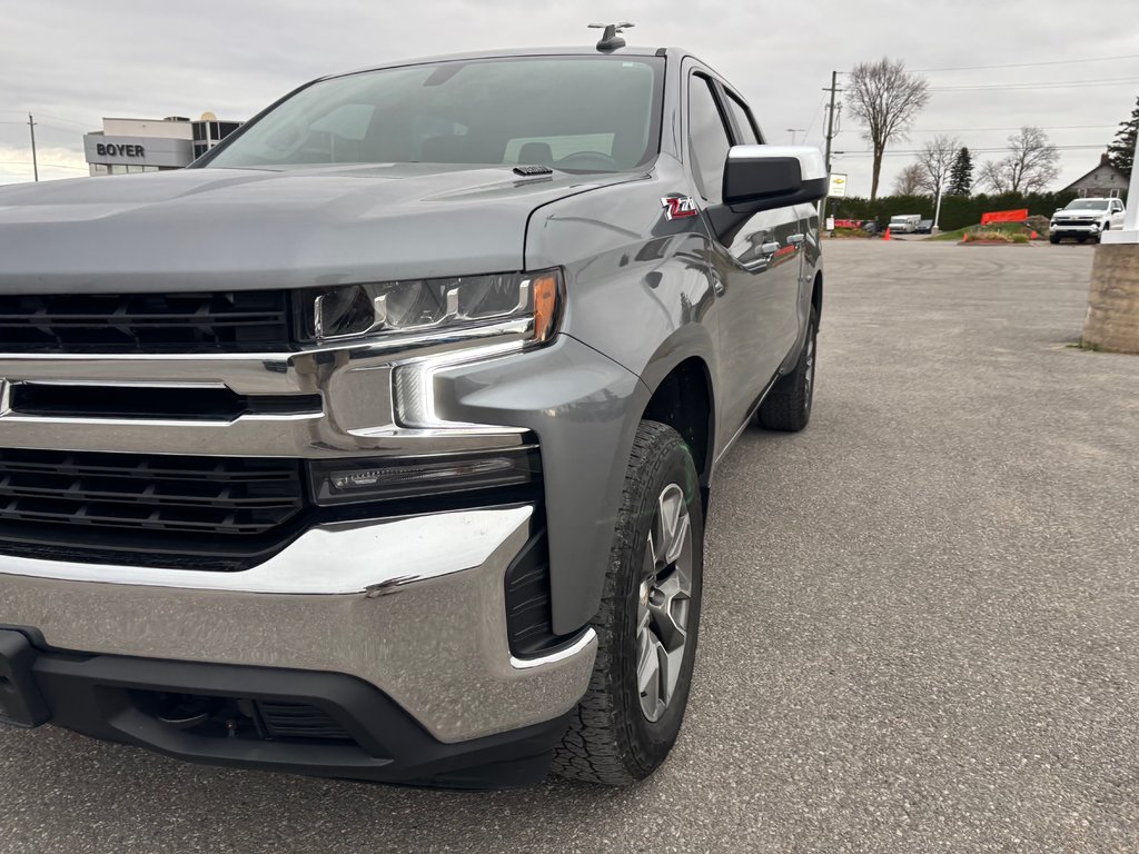 2021 Chevrolet Silverado in Lindsay, Ontario - 3 - w1024h768px