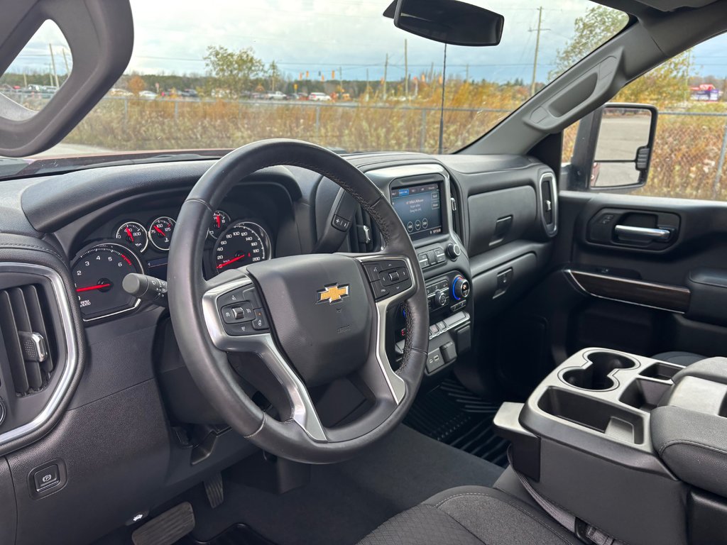 2022 Chevrolet Silverado in Lindsay, Ontario - 10 - w1024h768px