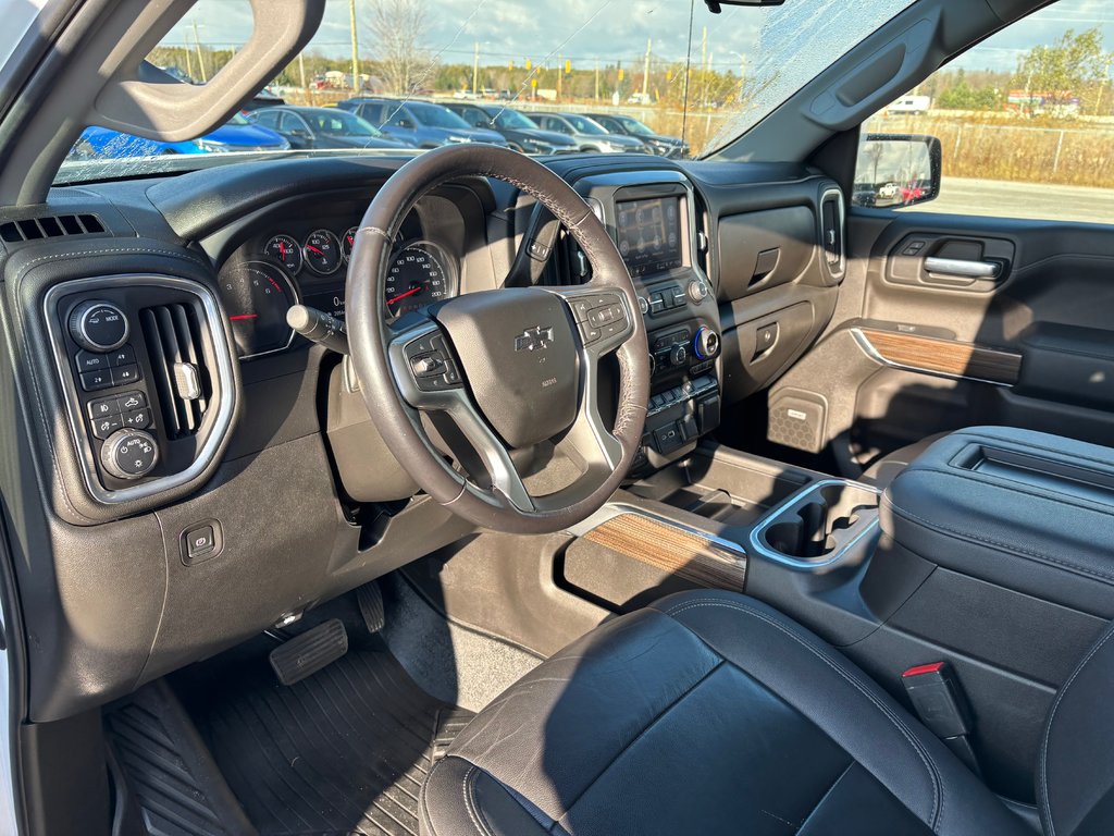 2022 Chevrolet Silverado in Lindsay, Ontario - 21 - w1024h768px