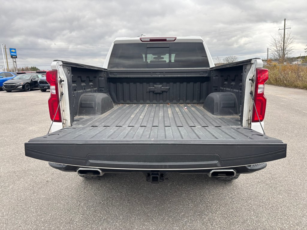 2022 Chevrolet Silverado in Lindsay, Ontario - 8 - w1024h768px