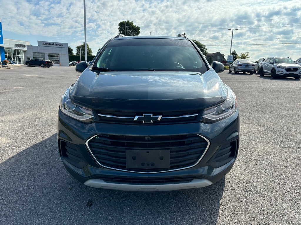 2022 Chevrolet Trax in Lindsay, Ontario - 2 - w1024h768px