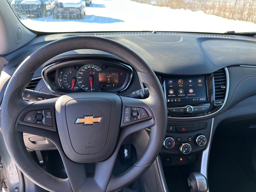 2022 Chevrolet Trax in Lindsay, Ontario - 12 - w1024h768px