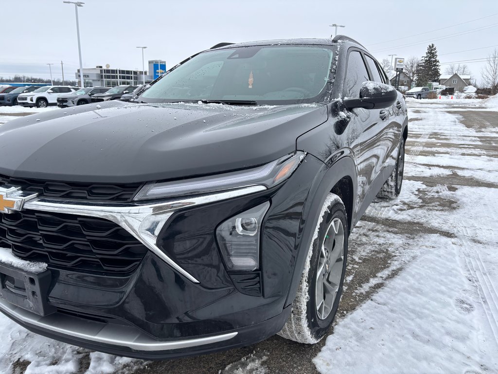 2024 Chevrolet Trax in Lindsay, Ontario - 3 - w1024h768px