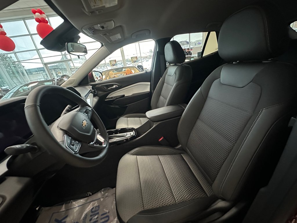 2025 Chevrolet Trax in Pickering, Ontario - 6 - w1024h768px