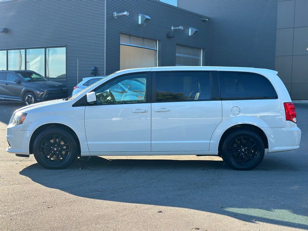 2019 Dodge Grand Caravan in Pickering, Ontario - 2 - w1024h768px