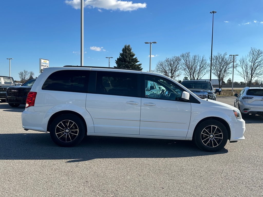 2017 Dodge Grand Caravan in Pickering, Ontario - 6 - w1024h768px