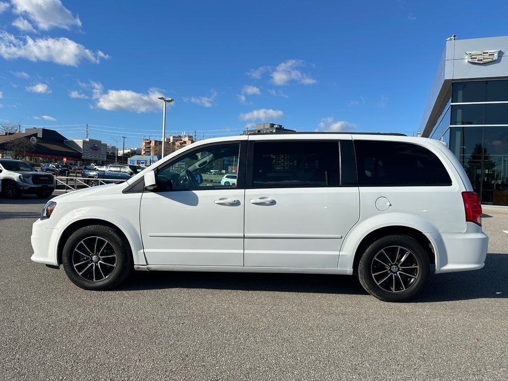 2017 Dodge Grand Caravan in Pickering, Ontario - 2 - w1024h768px