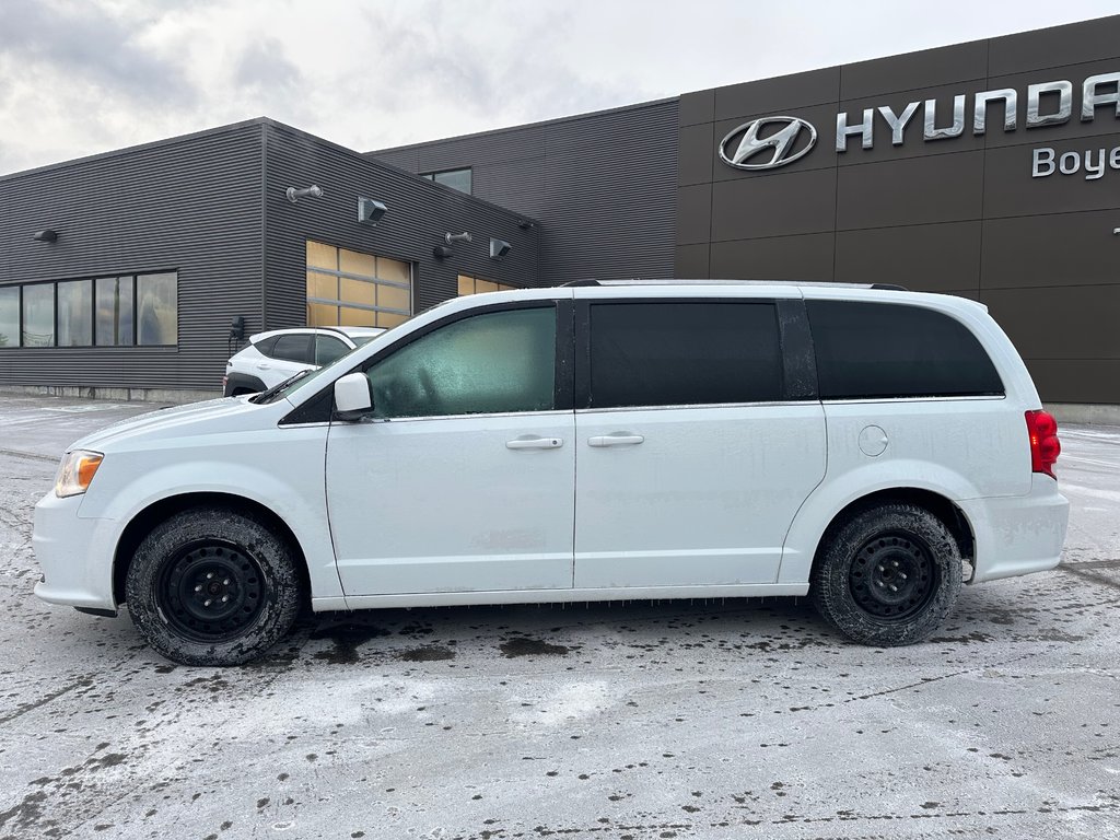 2019 Dodge Grand Caravan in Pickering, Ontario - 2 - w1024h768px