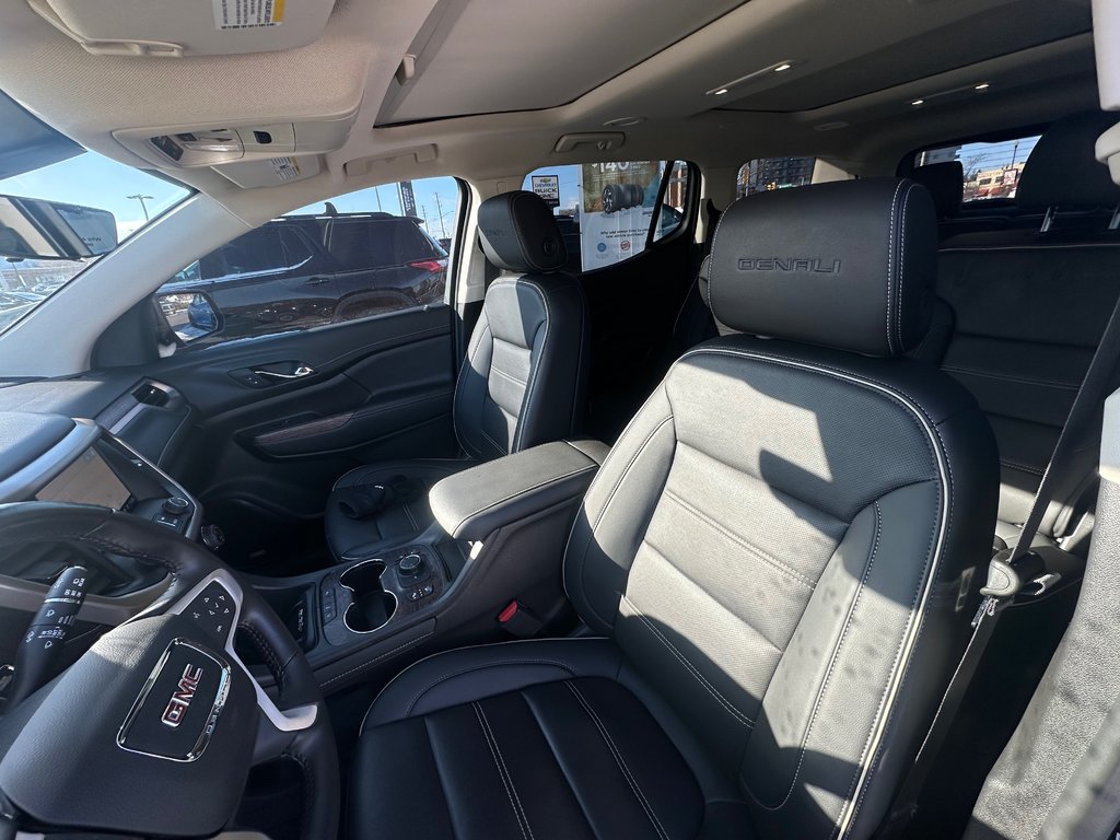 2022 GMC Acadia in Pickering, Ontario - 10 - w1024h768px