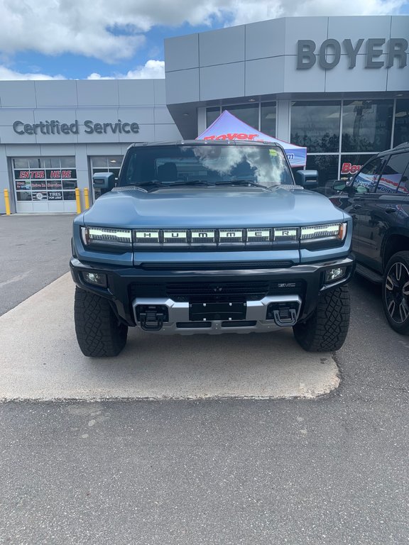 2024 GMC HUMMER EV Pickup in Pickering, Ontario - 2 - w1024h768px