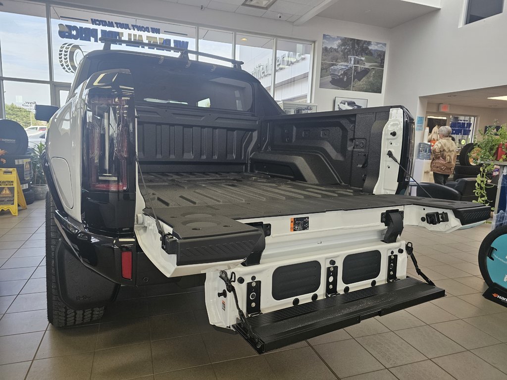 2025 GMC HUMMER EV Pickup in Pickering, Ontario - 6 - w1024h768px