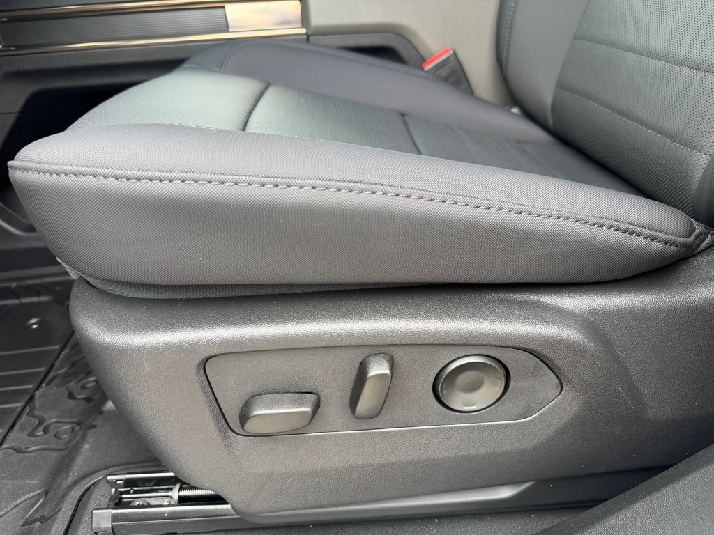 2025 GMC HUMMER EV SUV in Pickering, Ontario - 34 - w1024h768px