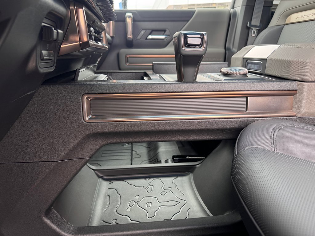 2025 GMC HUMMER EV SUV in Pickering, Ontario - 22 - w1024h768px