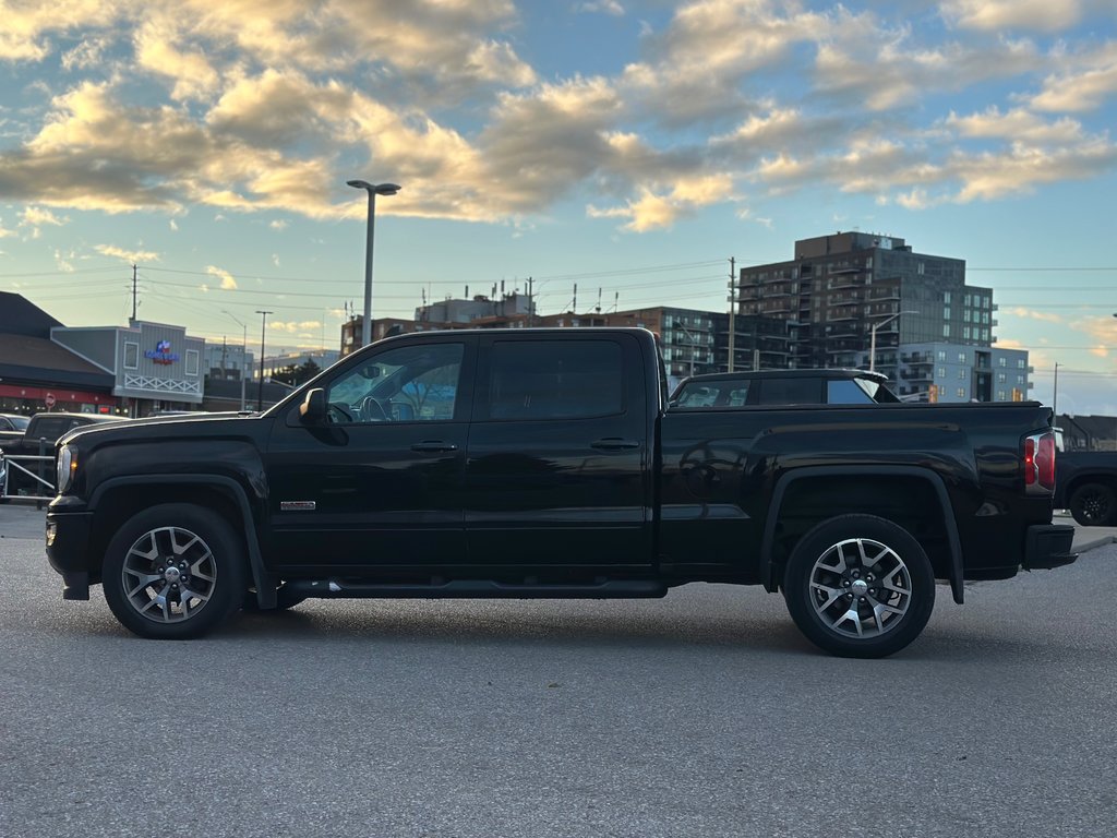 2017  Sierra 1500 SLT in Pickering, Ontario - 2 - w1024h768px