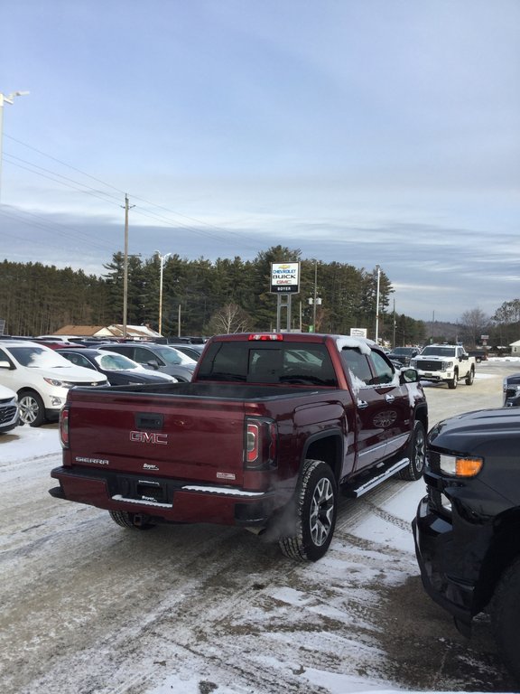 Boyer Chevrolet Buick GMC (Bancroft) Ltd 2017 GMC Sierra 1500 SLT