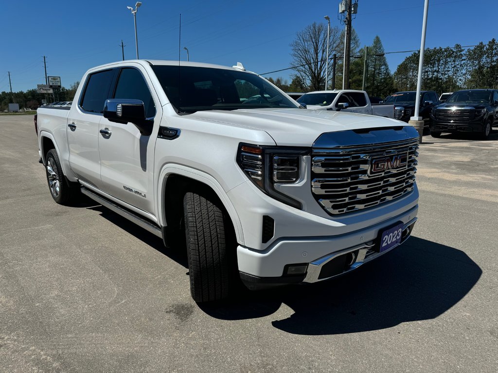 2023 GMC Sierra 1500 in Pickering, Ontario - 3 - w1024h768px