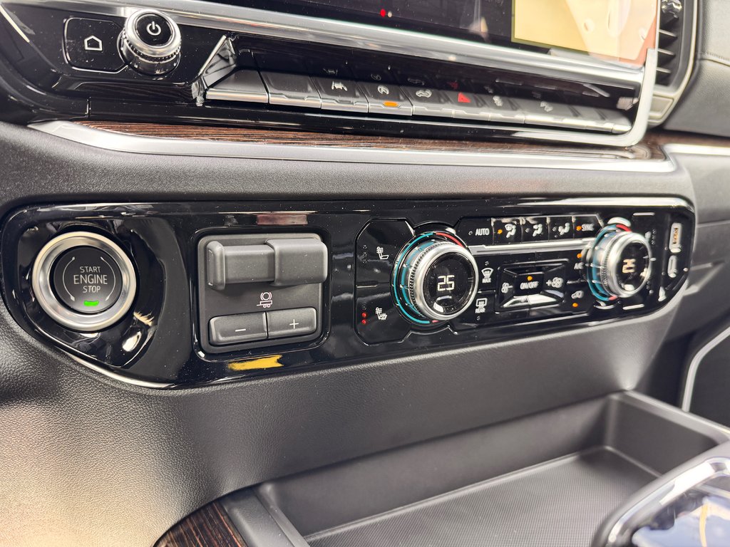 2025 GMC Sierra 1500 in Pickering, Ontario - 17 - w1024h768px