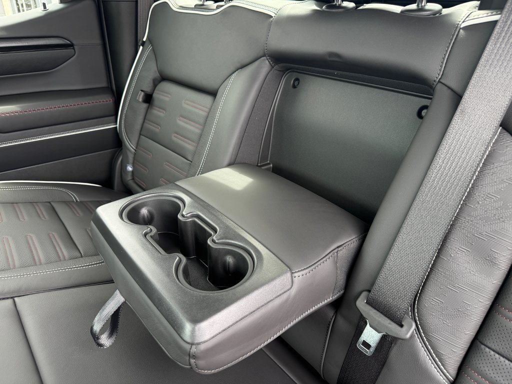 2025 GMC Sierra 1500 in Pickering, Ontario - 37 - w1024h768px