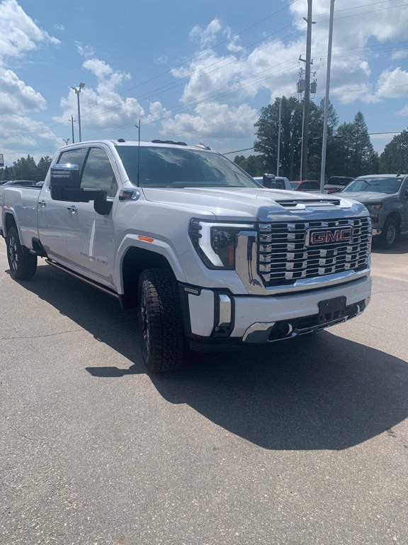 2024 GMC Sierra 3500 HD in Pickering, Ontario - 3 - w1024h768px