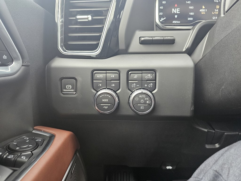 2025 GMC Sierra 3500HD in Pickering, Ontario - 15 - w1024h768px