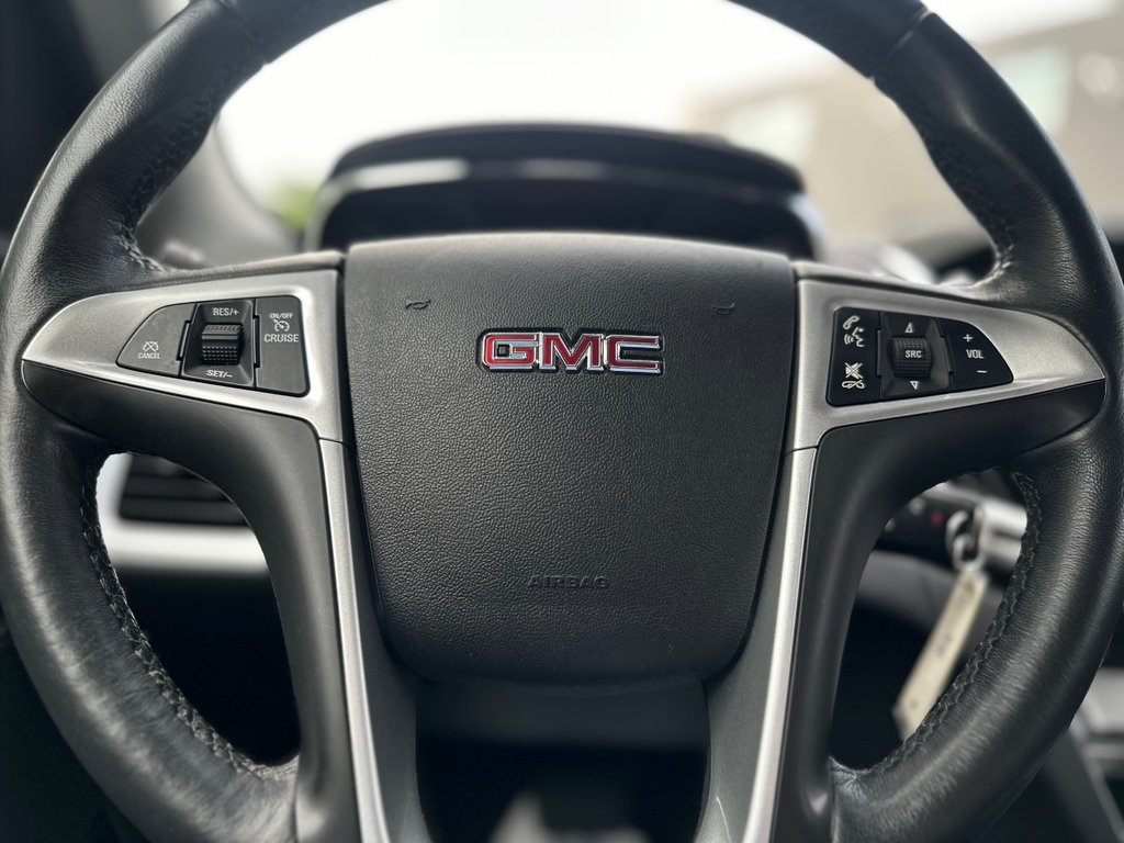 2017 GMC Terrain in Pickering, Ontario - 8 - w1024h768px