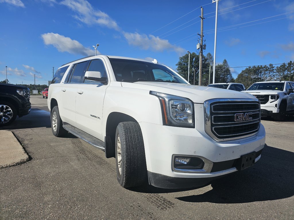 2019 GMC Yukon XL in Pickering, Ontario - 3 - w1024h768px