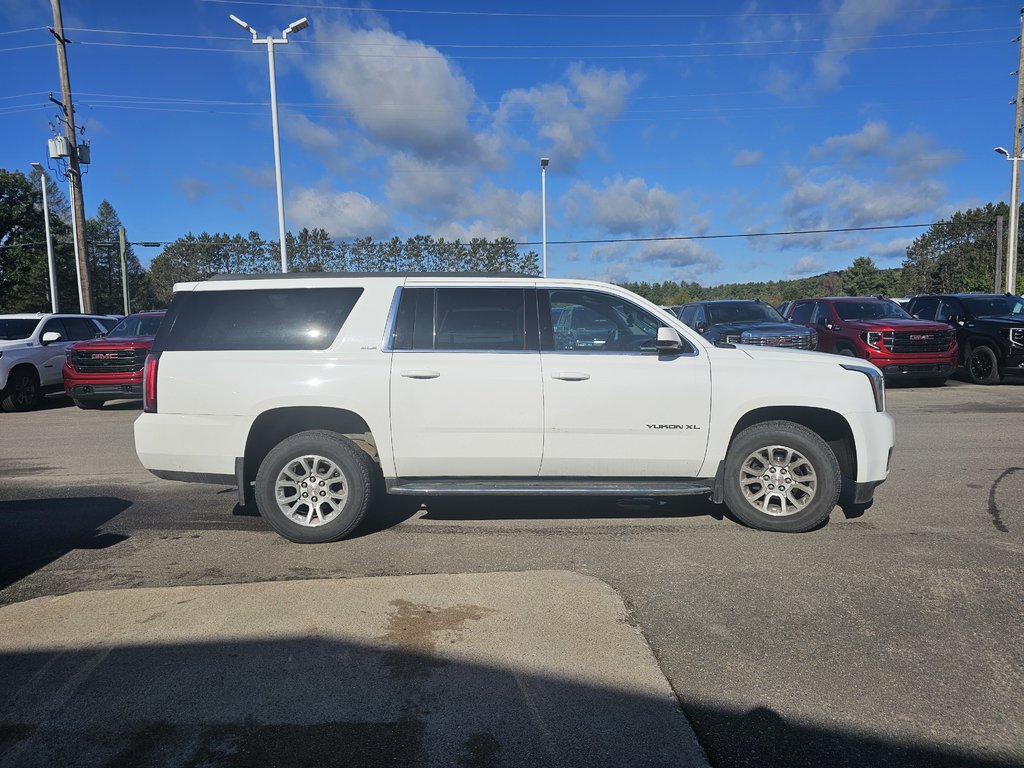 2019 GMC Yukon XL in Pickering, Ontario - 4 - w1024h768px