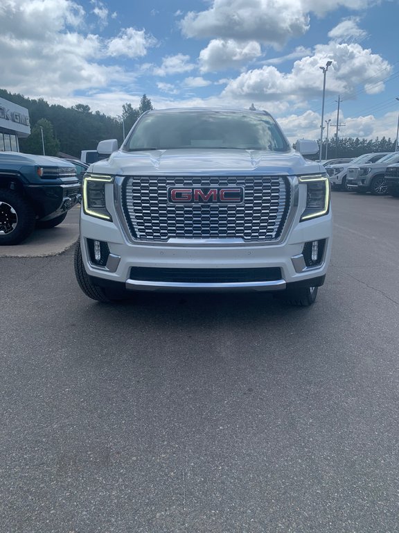 2024 GMC Yukon XL in Pickering, Ontario - 2 - w1024h768px