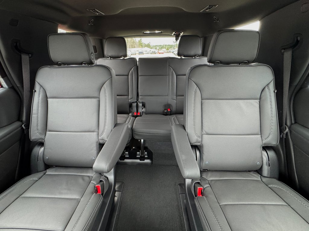 2025 GMC Yukon in Pickering, Ontario - 24 - w1024h768px