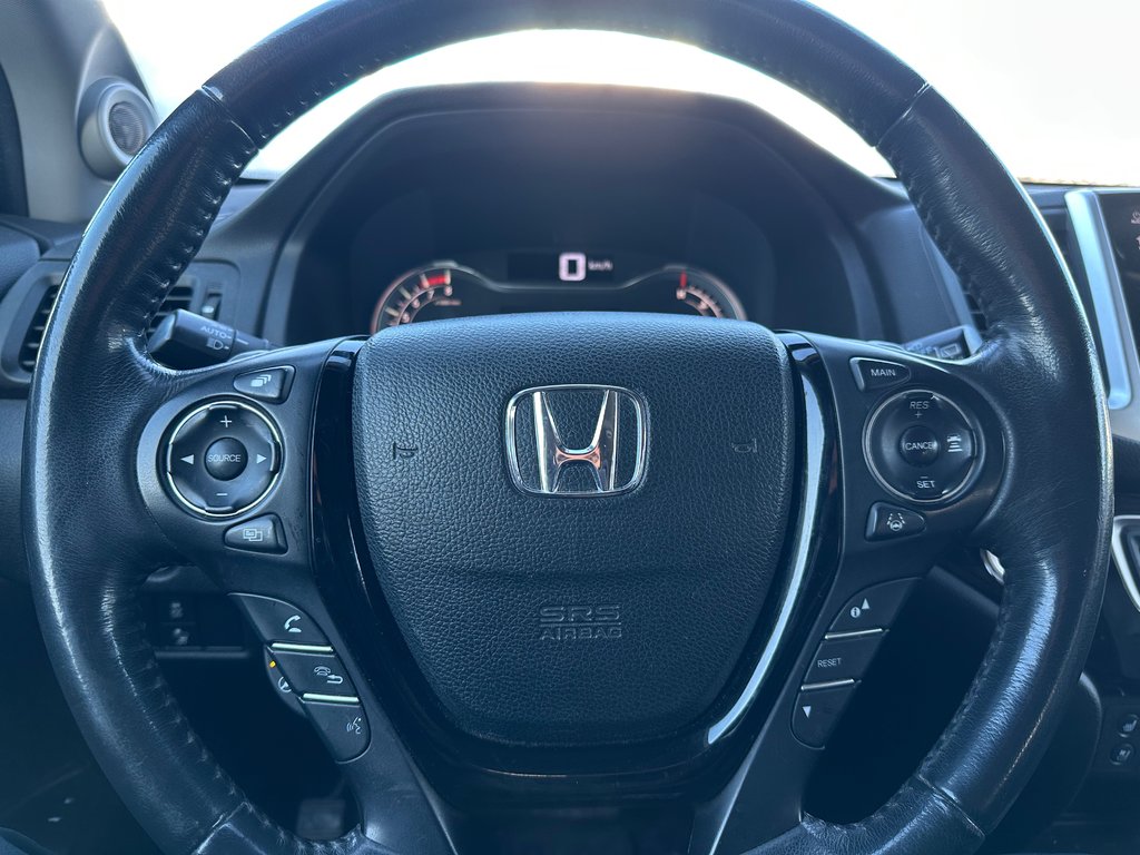 2017 Honda Pilot in Pickering, Ontario - 4 - w1024h768px