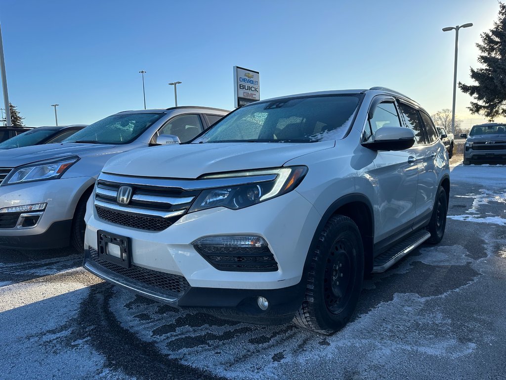 2017 Honda Pilot in Pickering, Ontario - 1 - w1024h768px