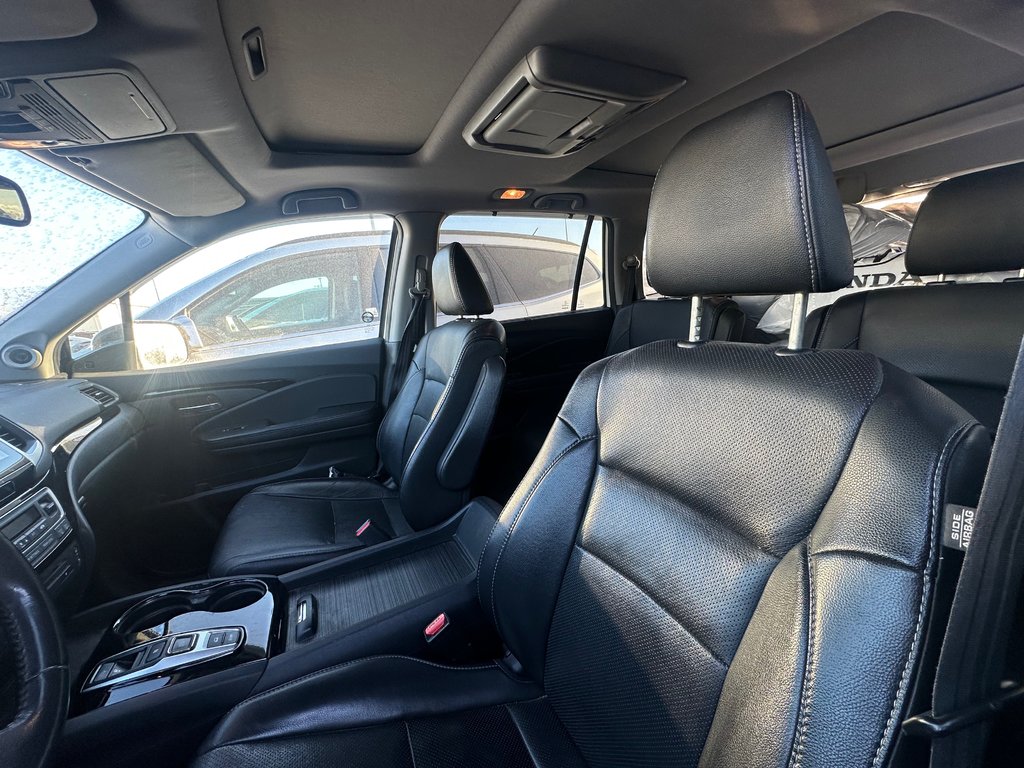 2017 Honda Pilot in Pickering, Ontario - 3 - w1024h768px