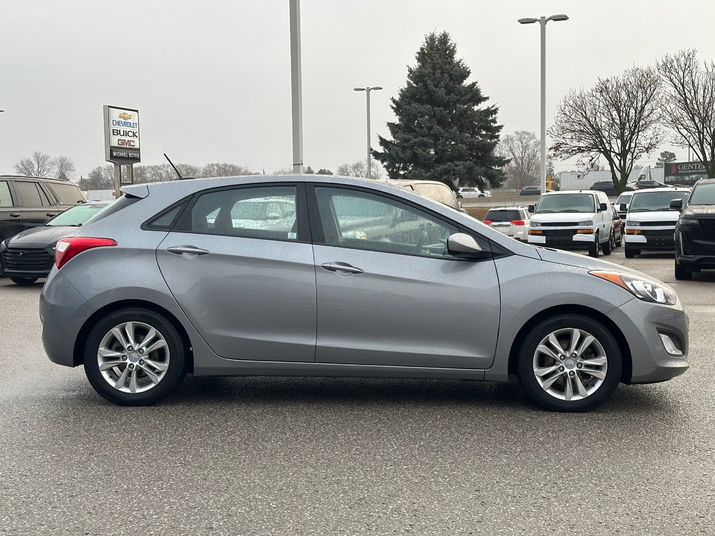 2014 Hyundai Elantra GT in Pickering, Ontario - 6 - w1024h768px